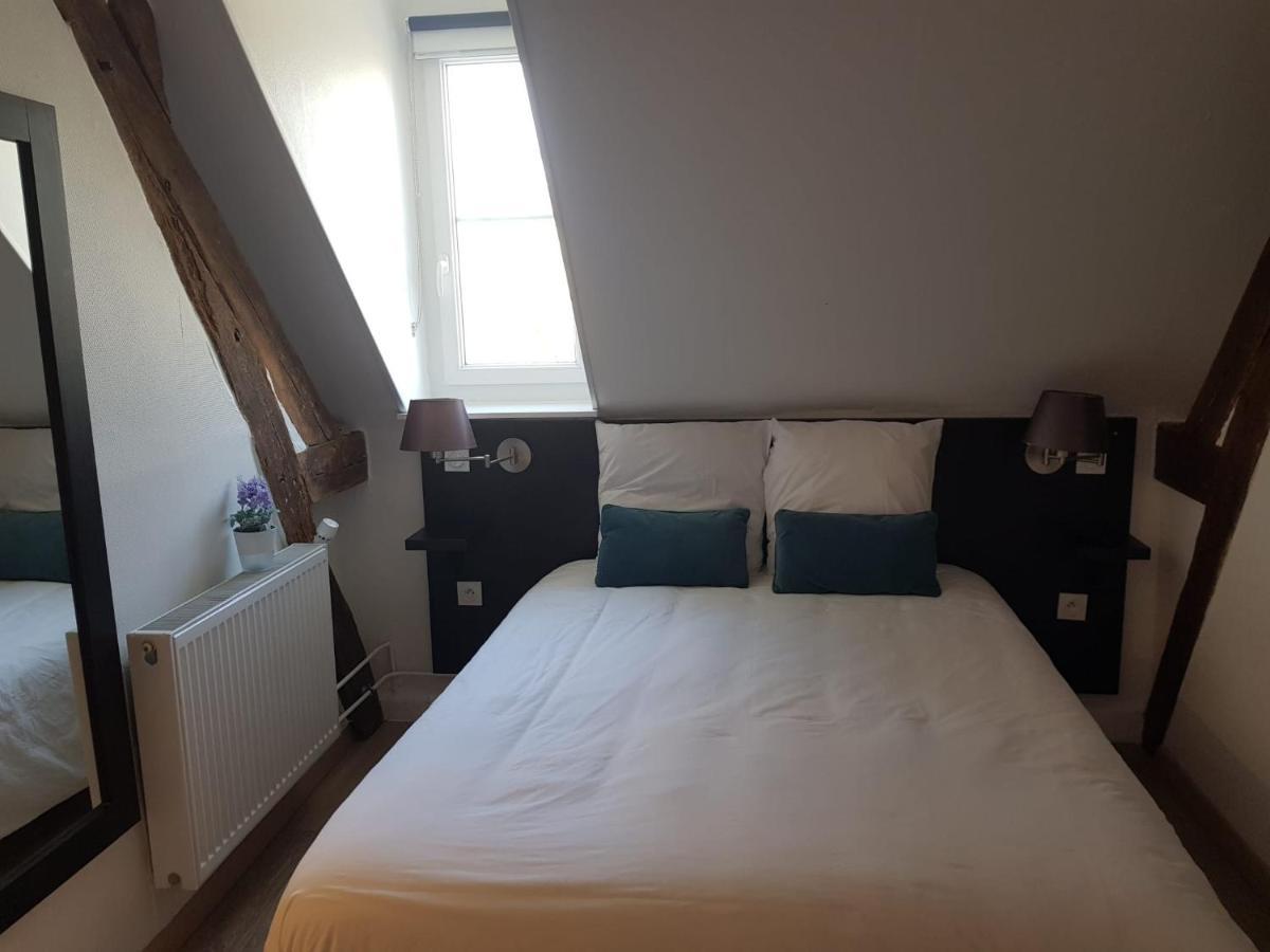 Le Clos Des Lodges Bernay  Zimmer foto