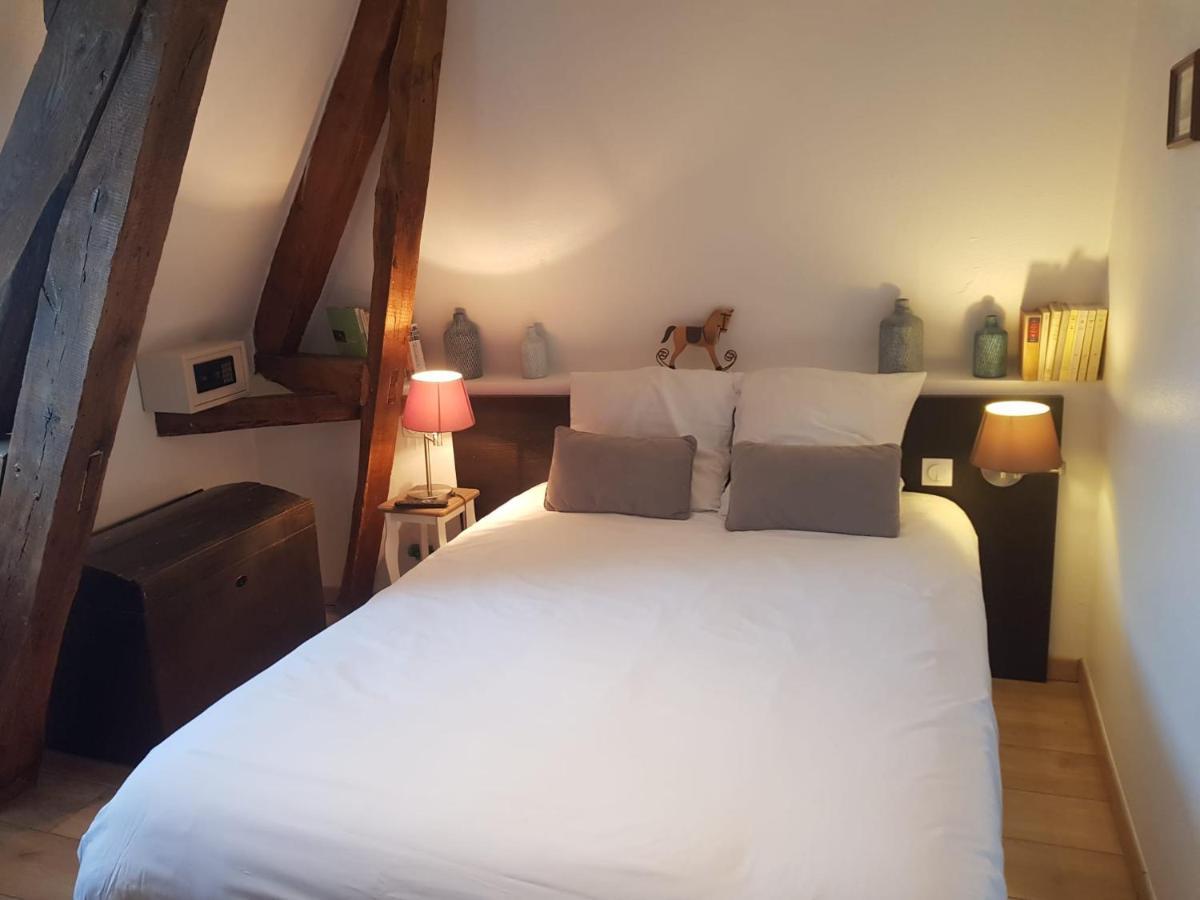 Le Clos Des Lodges Bernay  Zimmer foto