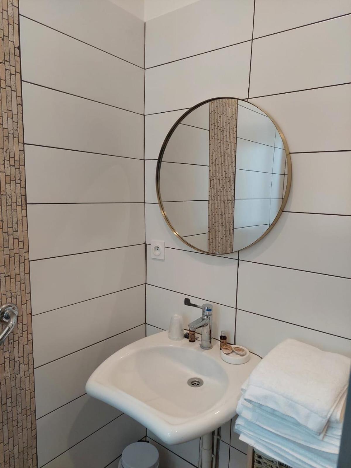 Le Clos Des Lodges Bernay  Zimmer foto