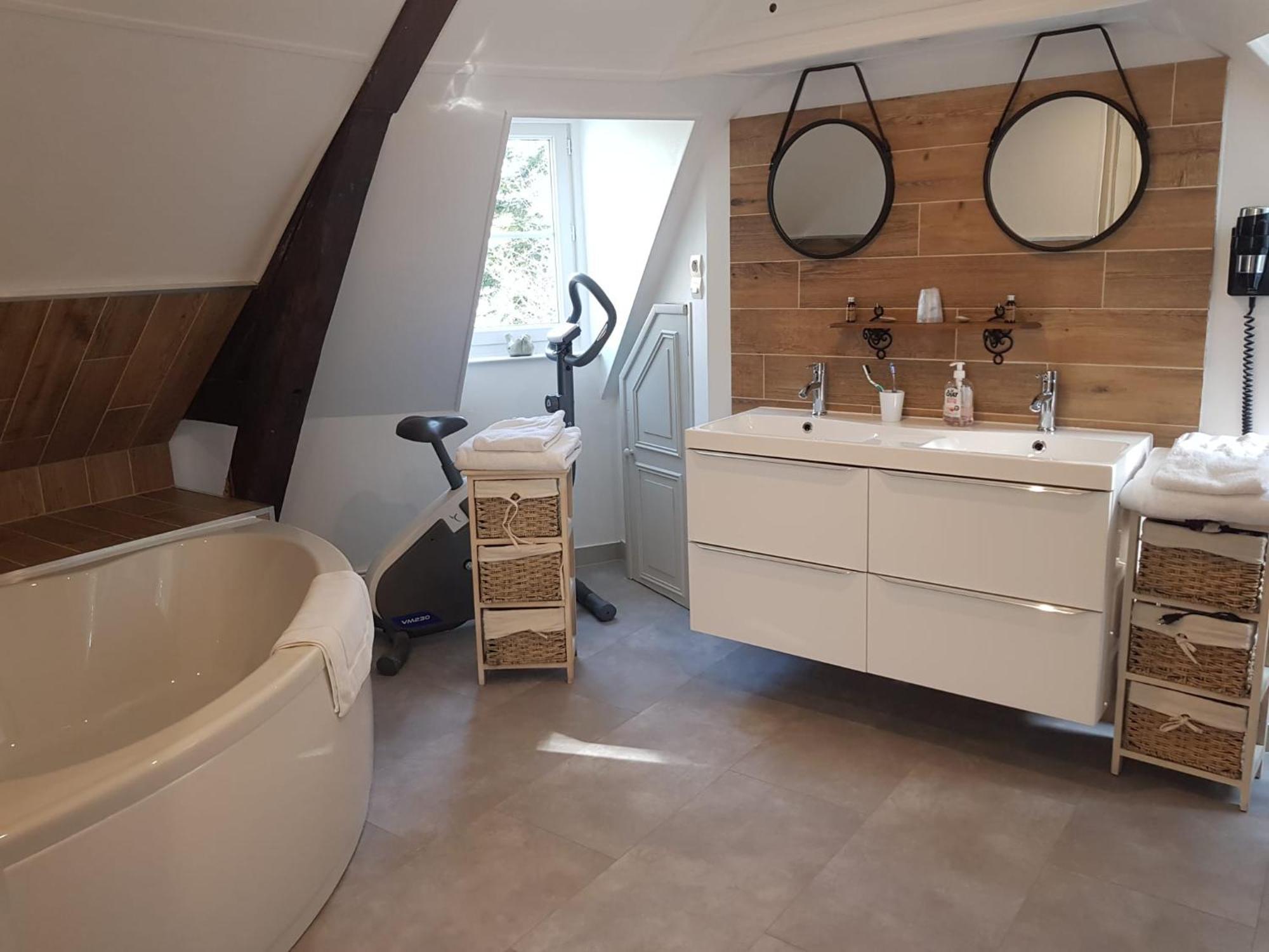 Le Clos Des Lodges Bernay  Zimmer foto
